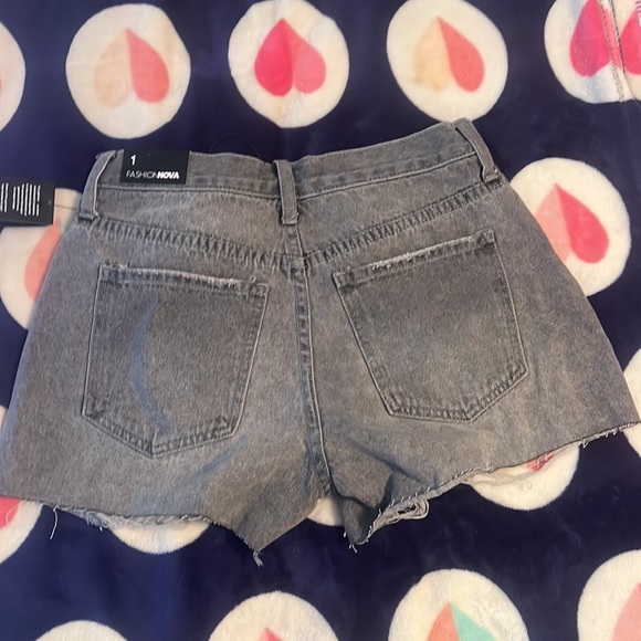 black distressed shorts fashion nova - Picture 2 of 2